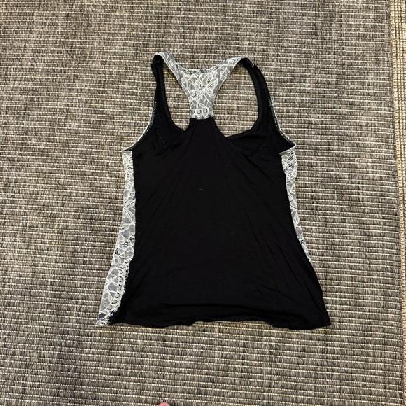 Guess Black and White Backless Tank Top - Picture 1 of 3